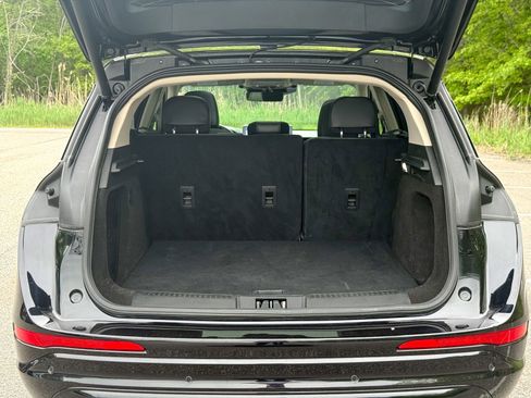 Used 2023 Lincoln Corsair AWD w/ Equipment Group 101A image 13