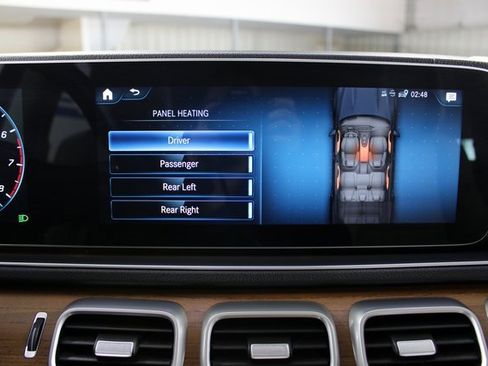 Used 2022 Mercedes-Benz GLS 580 4MATIC image 29