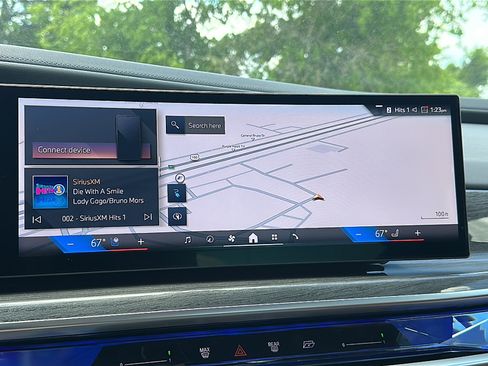 New 2024 BMW i7 xDrive60 w/ Executive Package image 22