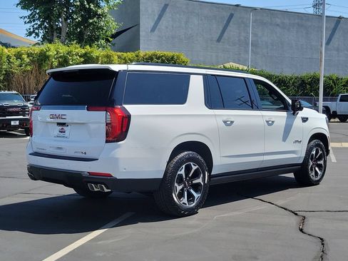 New 2026 GMC Yukon XL AT4 w/ AT4 Premium Plus Package AWD/4WD image 4