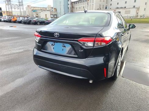Used 2020 Toyota Corolla LE image 7