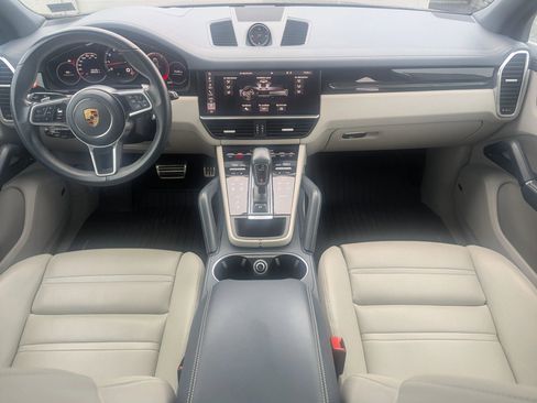 Used 2021 Porsche Cayenne S AWD/4WD image 8