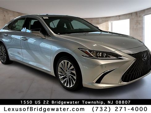New 2025 Lexus ES 300h w/ Luxury Package image 1