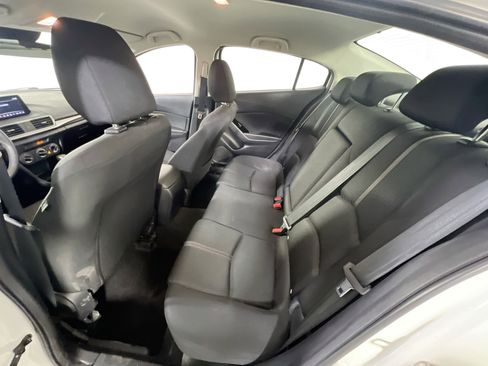 Used 2018 MAZDA MAZDA3 Sport w/ Preferred Equipment Package image 22