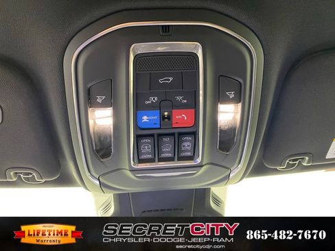 New 2026 Jeep Cherokee Overland w/ Trailer Tow Group AWD/4WD image 21