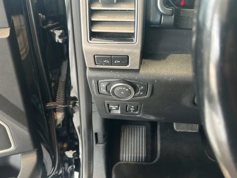 Used 2018 Ford F150 Limited AWD/4WD image 16