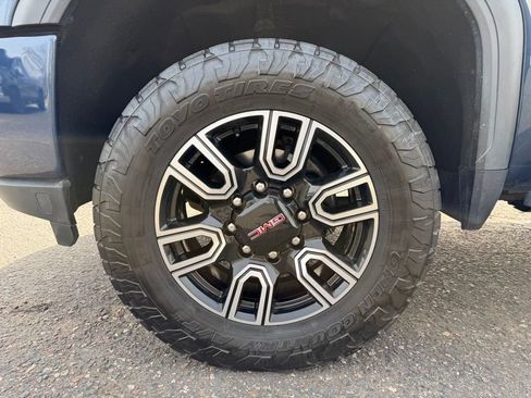 Used 2021 GMC Sierra 2500 AT4 w/ AT4 Premium Plus Package image 24