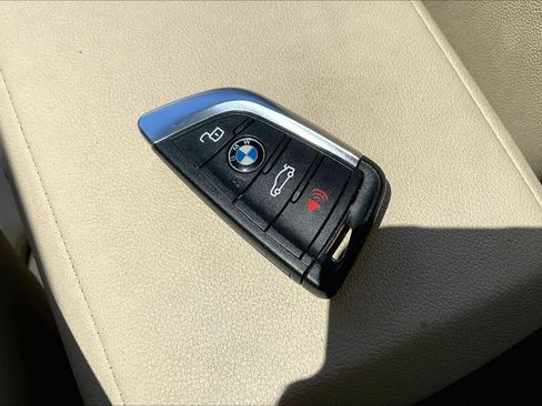 Used 2021 BMW 330i xDrive Sedan w/ Convenience Package AWD/4WD image 14