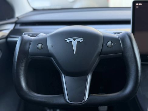 Used 2025 Tesla Model Y Performance AWD/4WD image 22