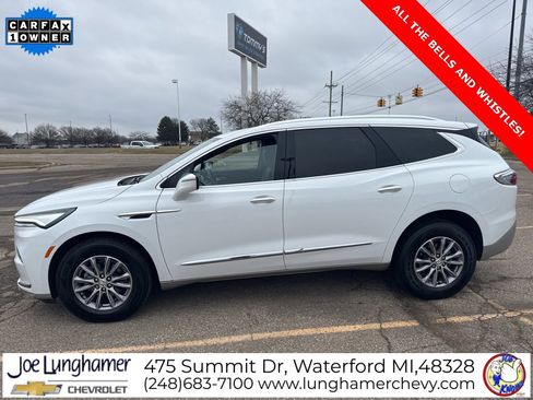 Used 2023 Buick Enclave Essence image 7