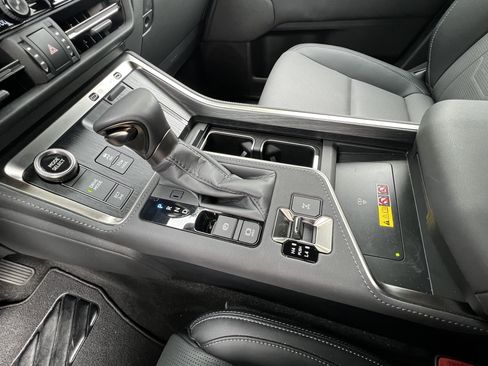 Certified 2025 Lexus GX 550 w/ Accessory Package (2T) image 29