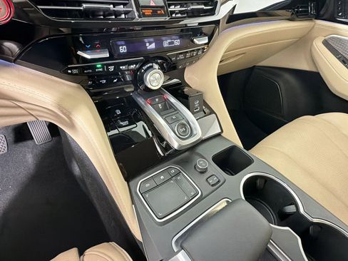 Used 2023 Acura MDX SH-AWD w/ Advance Package image 17