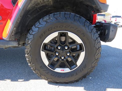 Used 2018 Jeep Wrangler Unlimited Rubicon image 10