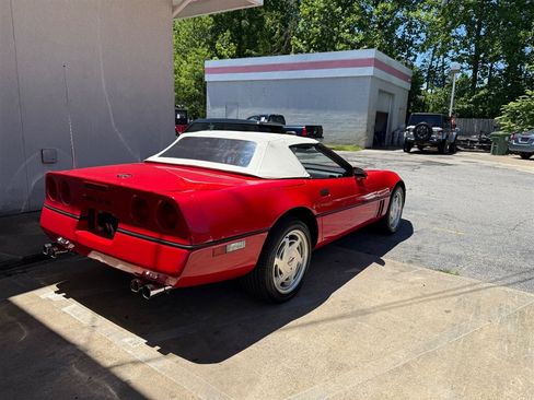 Used 1989 Chevrolet Corvette Convertible RWD image 3
