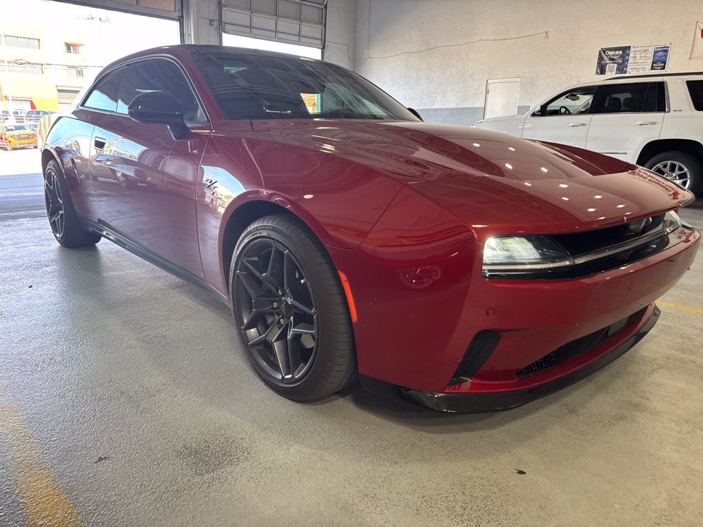 Used 2024 Dodge Charger Daytona R/T w/ Plus Group AWD/4WD image 4