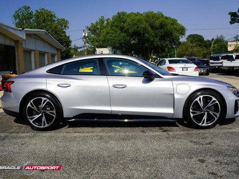 Used 2022 Audi e-tron GT Premium Plus AWD/4WD image 8