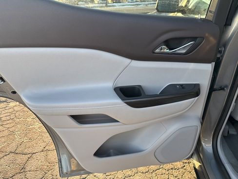 Used 2019 GMC Acadia SLT image 42