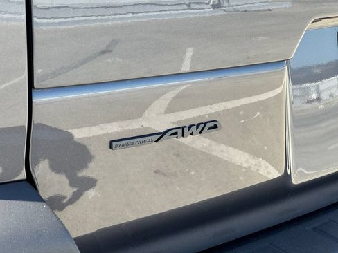 New 2026 Subaru Outback Limited AWD/4WD image 8