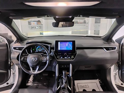 Used 2023 Toyota Corolla Cross AWD Hybrid w/ Convenience Package image 21