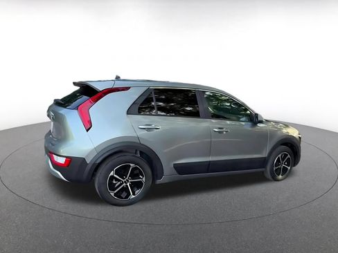 Used 2026 Kia Niro LX FWD image 14