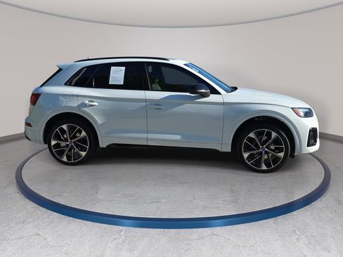 Used 2024 Audi SQ5 Premium Plus w/ Premium Plus Package AWD/4WD image 4
