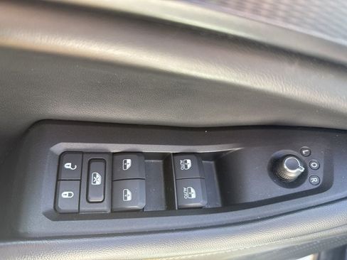 Used 2023 Jeep Grand Cherokee Laredo w/ Luxury Tech Group I AWD/4WD image 24