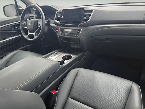 Used 2025 Honda Ridgeline RTL image 12