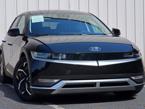 Used 2022 Hyundai Ioniq 5 SE w/ Cargo Package RWD image 2