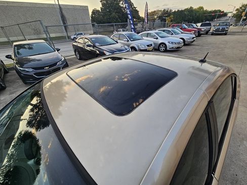 Used 2006 Saturn ION Level 3 w/ Leather Trim Pkg image 20