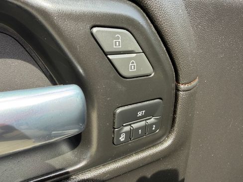 Used 2021 GMC Sierra 1500 AT4 w/ AT4 Value Package AWD/4WD image 29