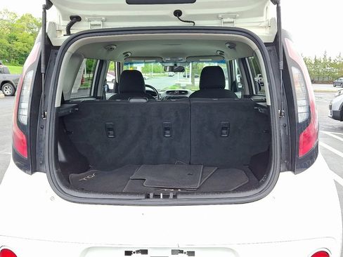 Used 2018 Kia Soul + FWD image 26