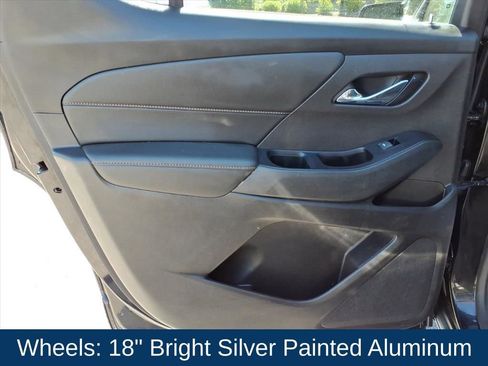 Used 2019 Chevrolet Traverse LT FWD image 27