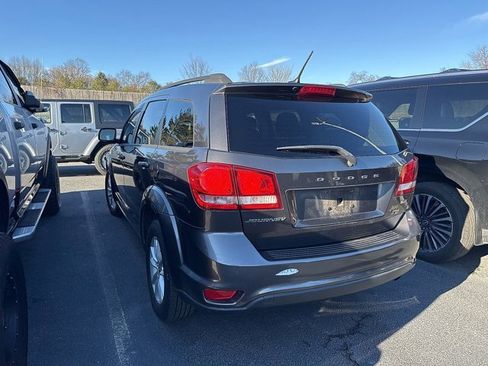 Used 2015 Dodge Journey SXT w/ Flexible Seating Group image 2
