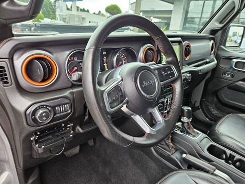Used 2022 Jeep Gladiator Mojave w/ LED Lighting Group AWD/4WD image 19