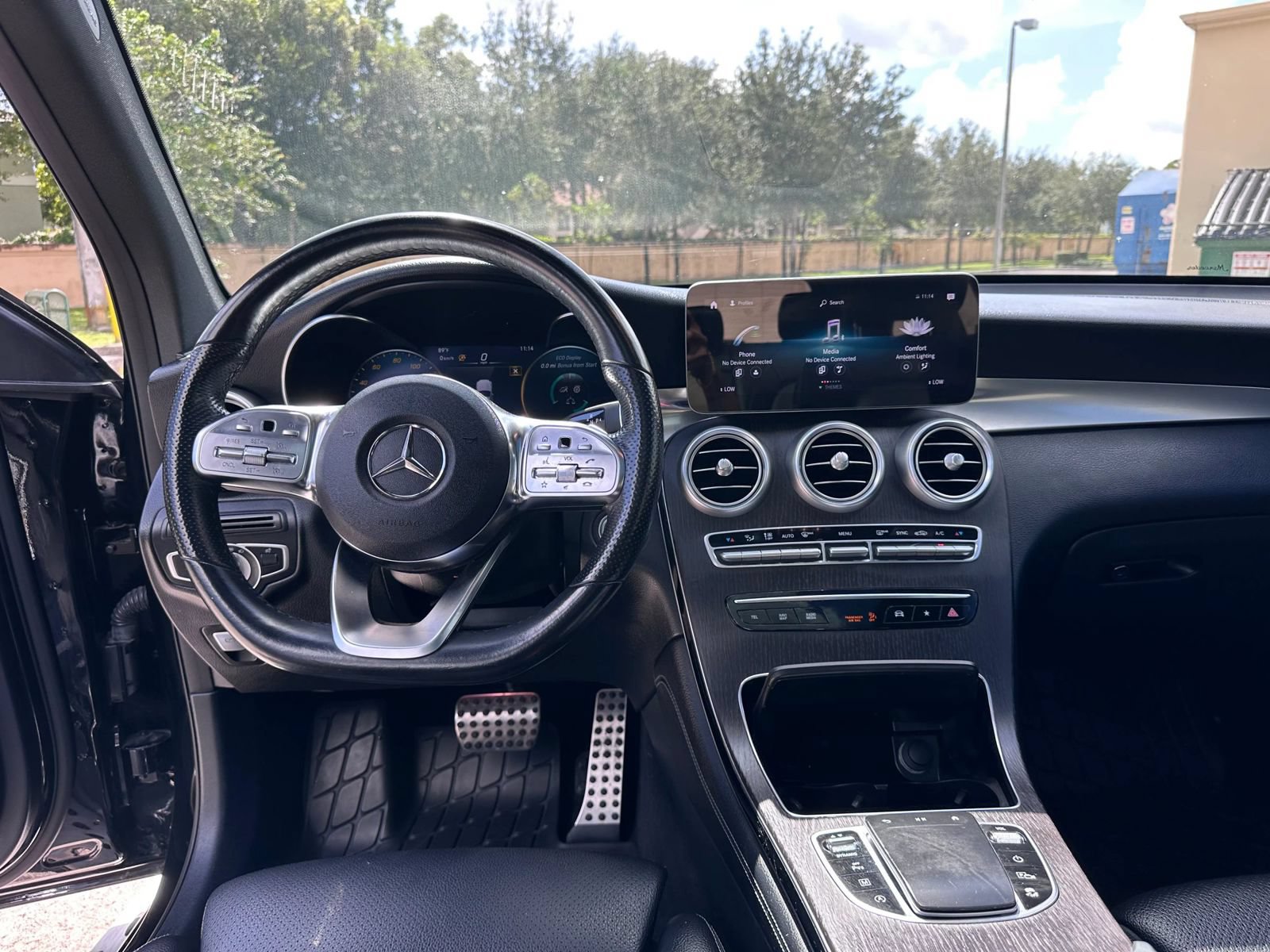 Used 2021 Mercedes-Benz GLC 300 4MATIC w/ AMG Line image 12