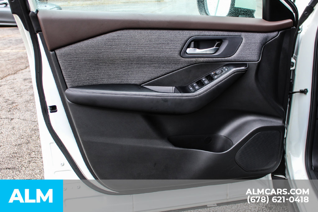 Used 2023 Nissan Rogue SV FWD image 36