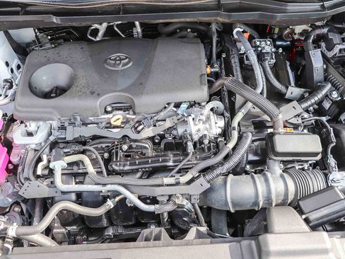 Used 2024 Toyota Sienna LE image 29