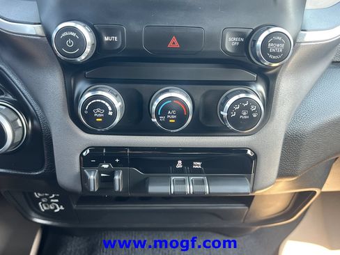 Used 2024 RAM 2500 Big Horn AWD/4WD image 9