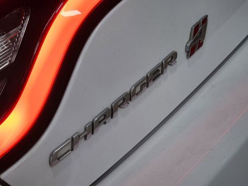 Used 2018 Dodge Charger GT image 25