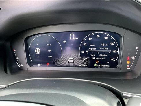 Used 2025 Acura Integra FWD image 12