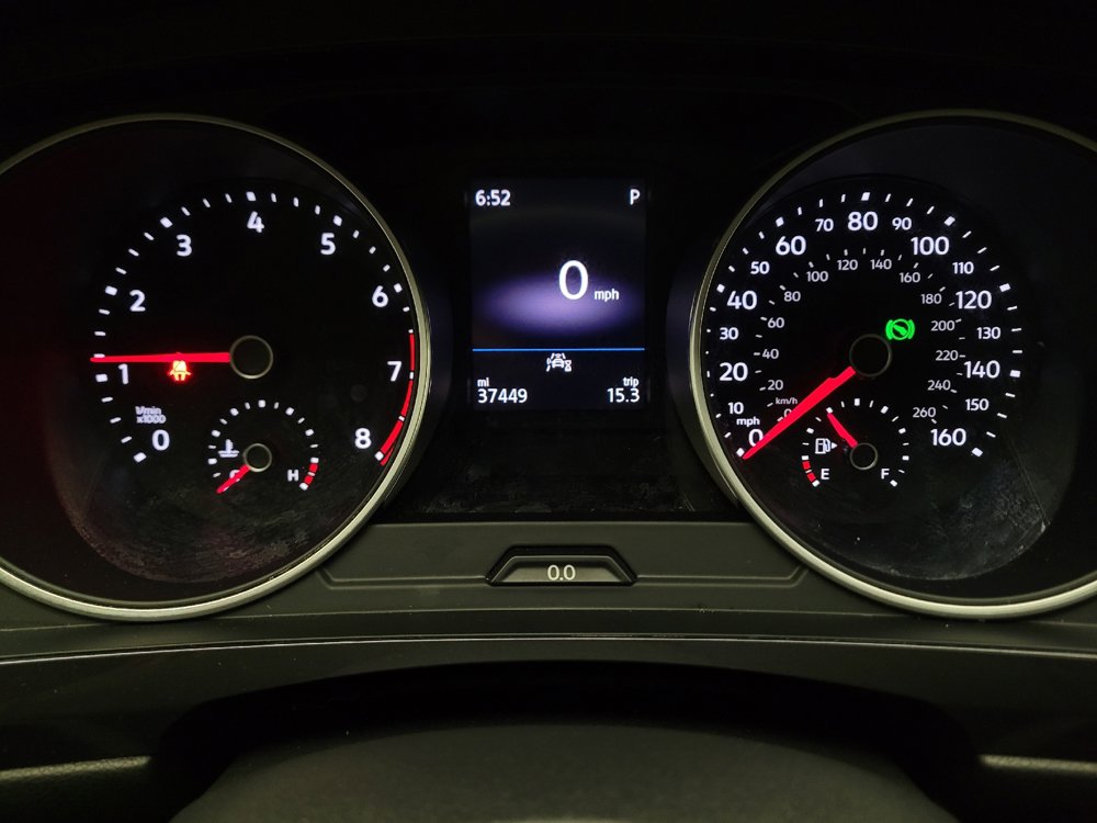 Used 2020 Volkswagen Tiguan SE w/ Panoramic Sunroof Package FWD image 23