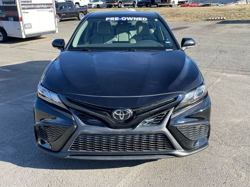 Used 2023 Toyota Camry SE FWD image 2