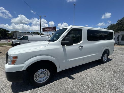 Used 2018 Nissan NV 3500 S RWD image 1