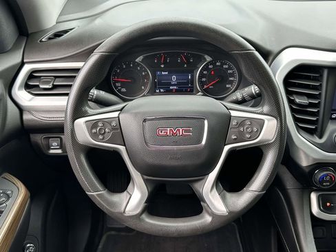 Used 2023 GMC Acadia SLE w/ Driver Convenience Package image 15
