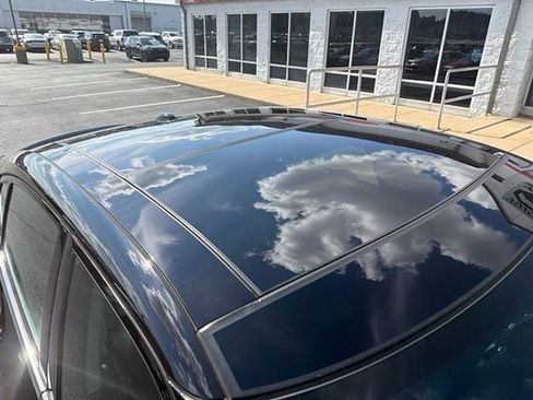 Used 2018 Nissan Maxima Platinum FWD image 7
