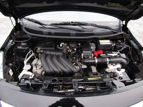 Used 2019 Nissan Versa SV image 21