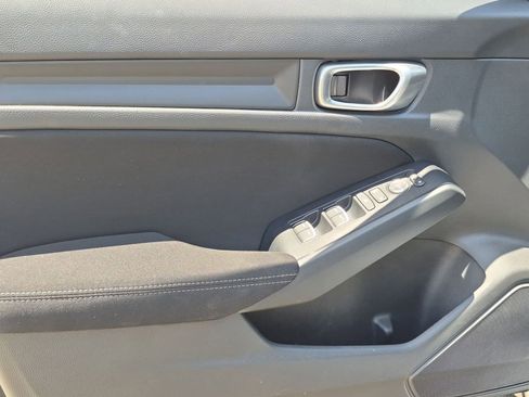 Used 2023 Honda Civic Sport image 14