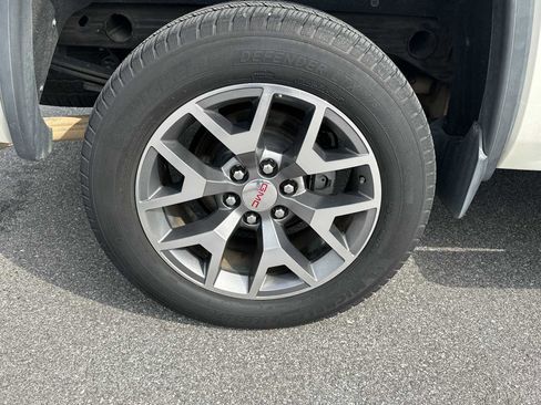 Used 2014 GMC Sierra 1500 SLT w/ All-Terrain Package image 7