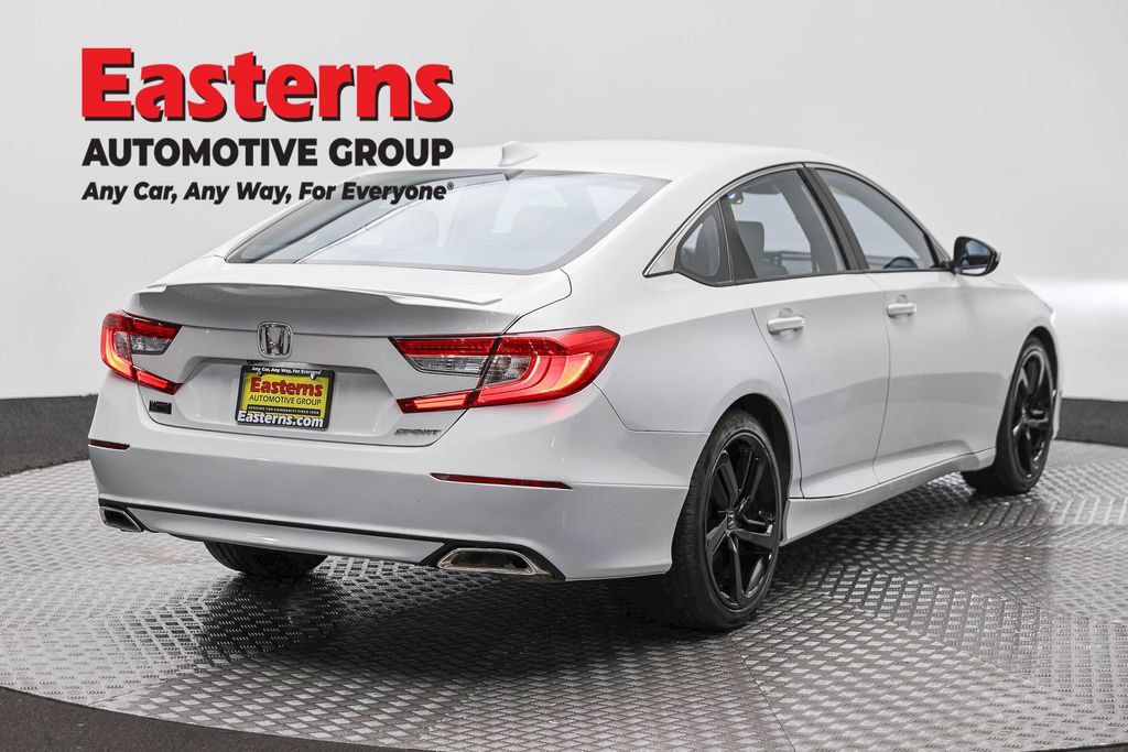 Used 2018 Honda Accord Sport image 5