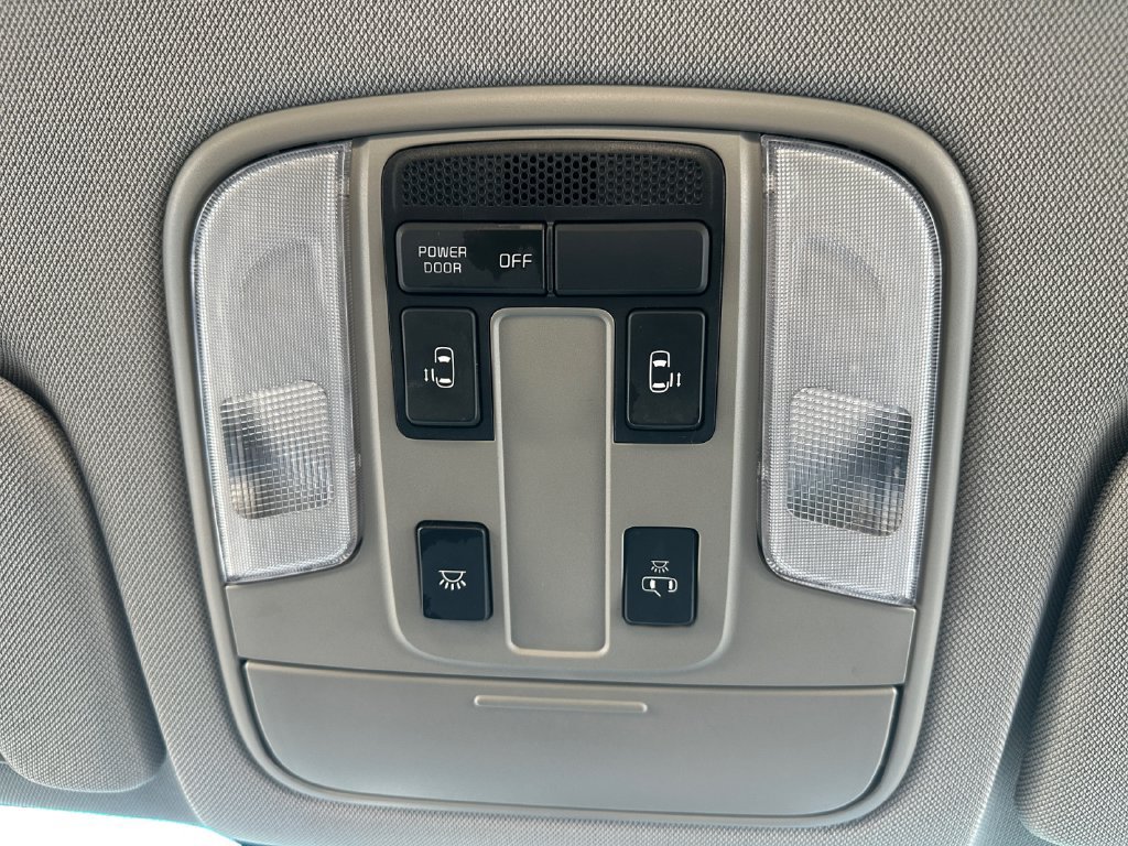 Used 2017 Kia Sedona LX w/ LX Essentials Premium Package FWD image 19